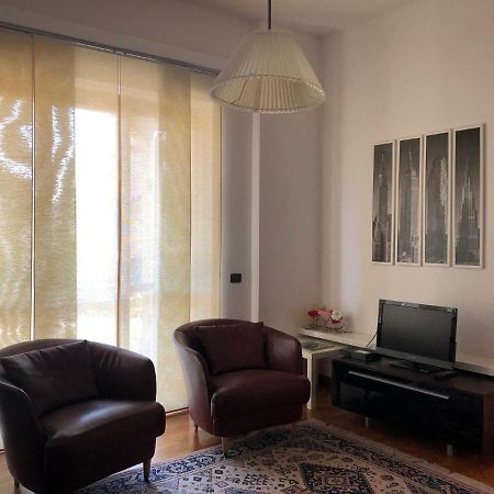 Casa Roma Lägenhet Turate Exteriör bild