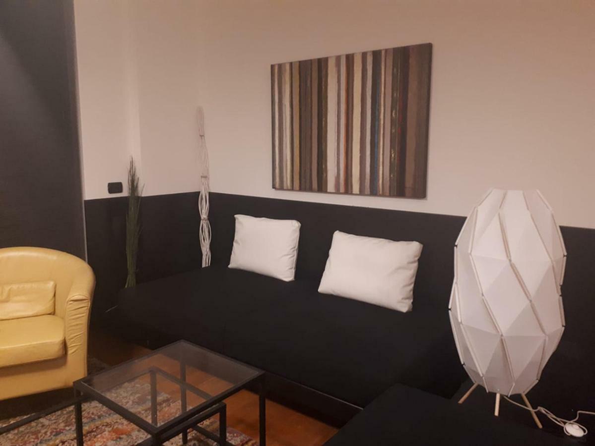 Casa Roma Lägenhet Turate Exteriör bild