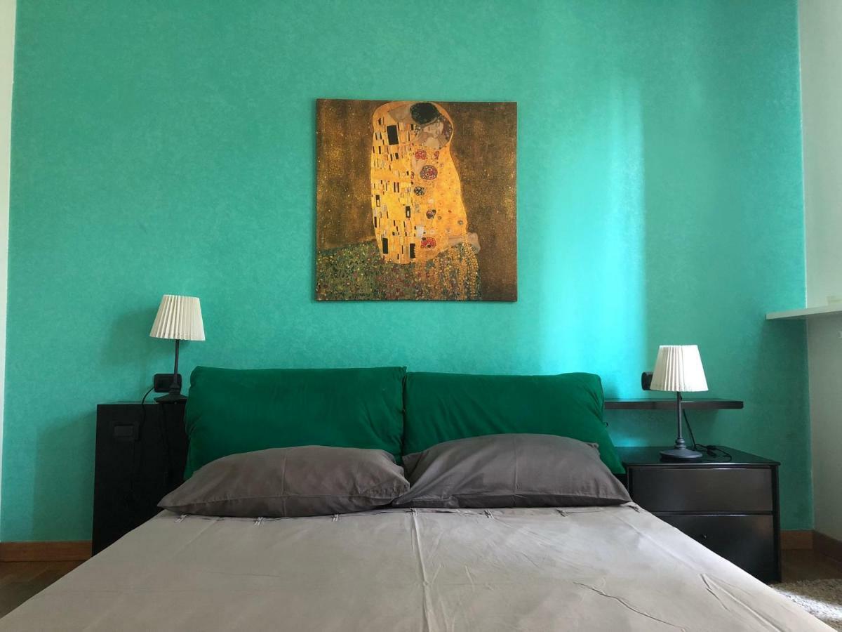 Casa Roma Lägenhet Turate Exteriör bild