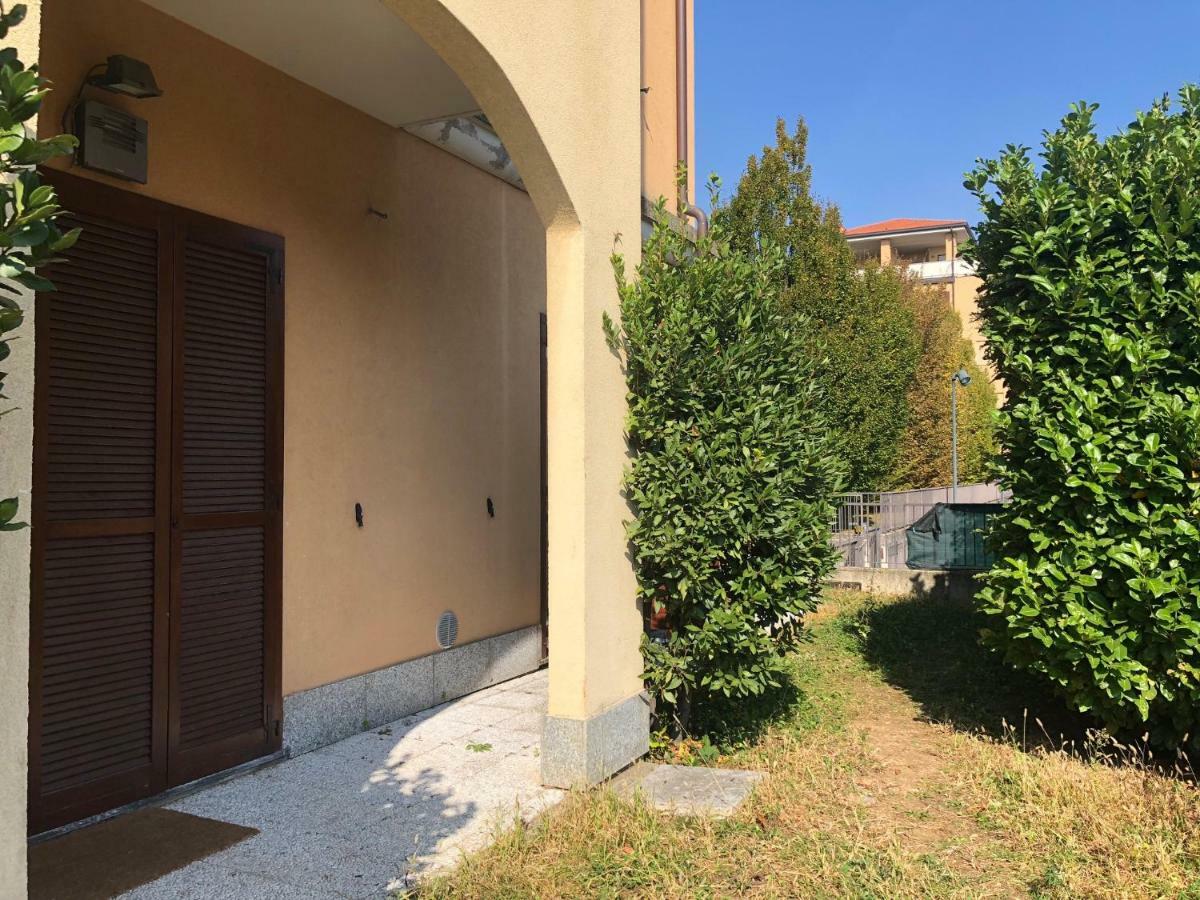 Casa Roma Lägenhet Turate Exteriör bild